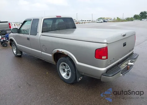 2002 Chevrolet S-10 Ls из США, поврежденный, VIN 1GCCS195728234281